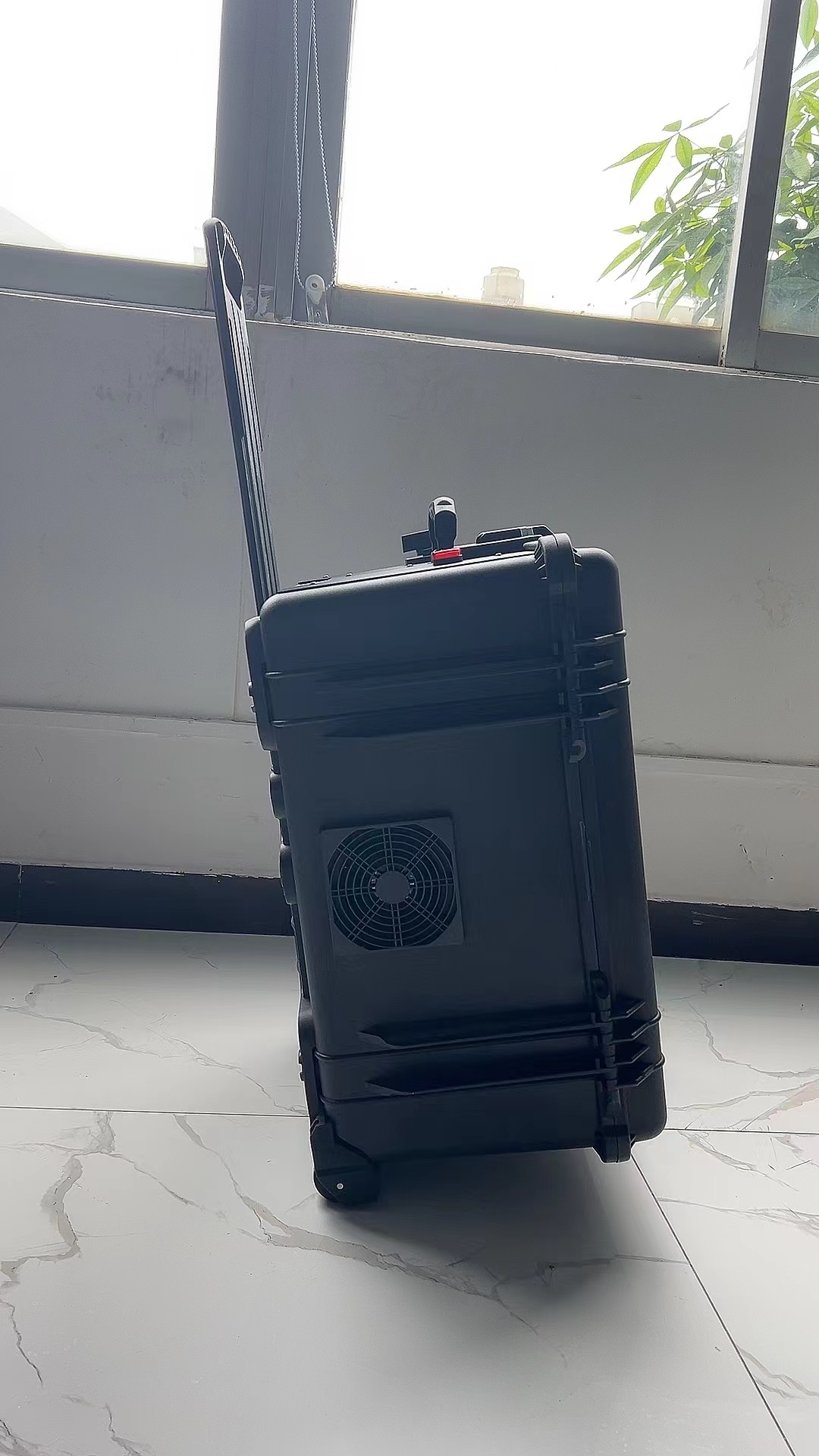 万年手拉箱型移动通信干扰器